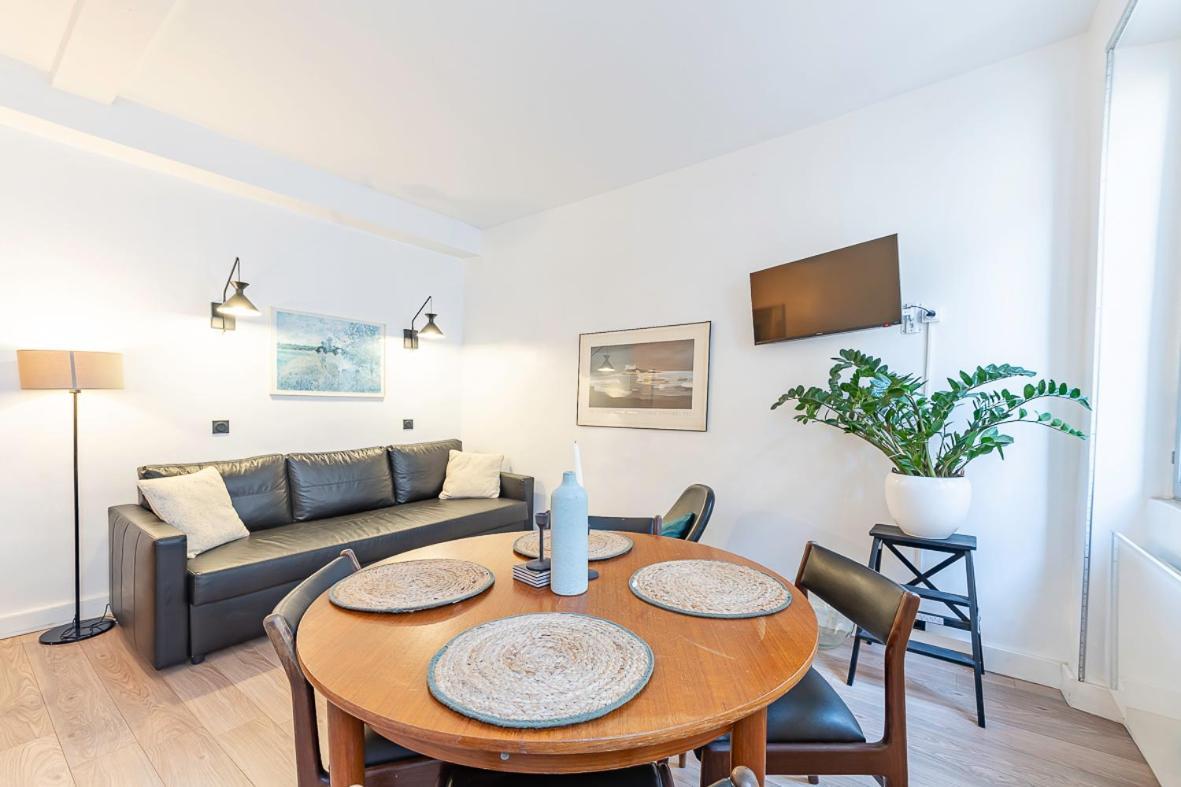 Belle Renovation Moderne Au Coeur Du Panier Apartamento Marselha Exterior foto