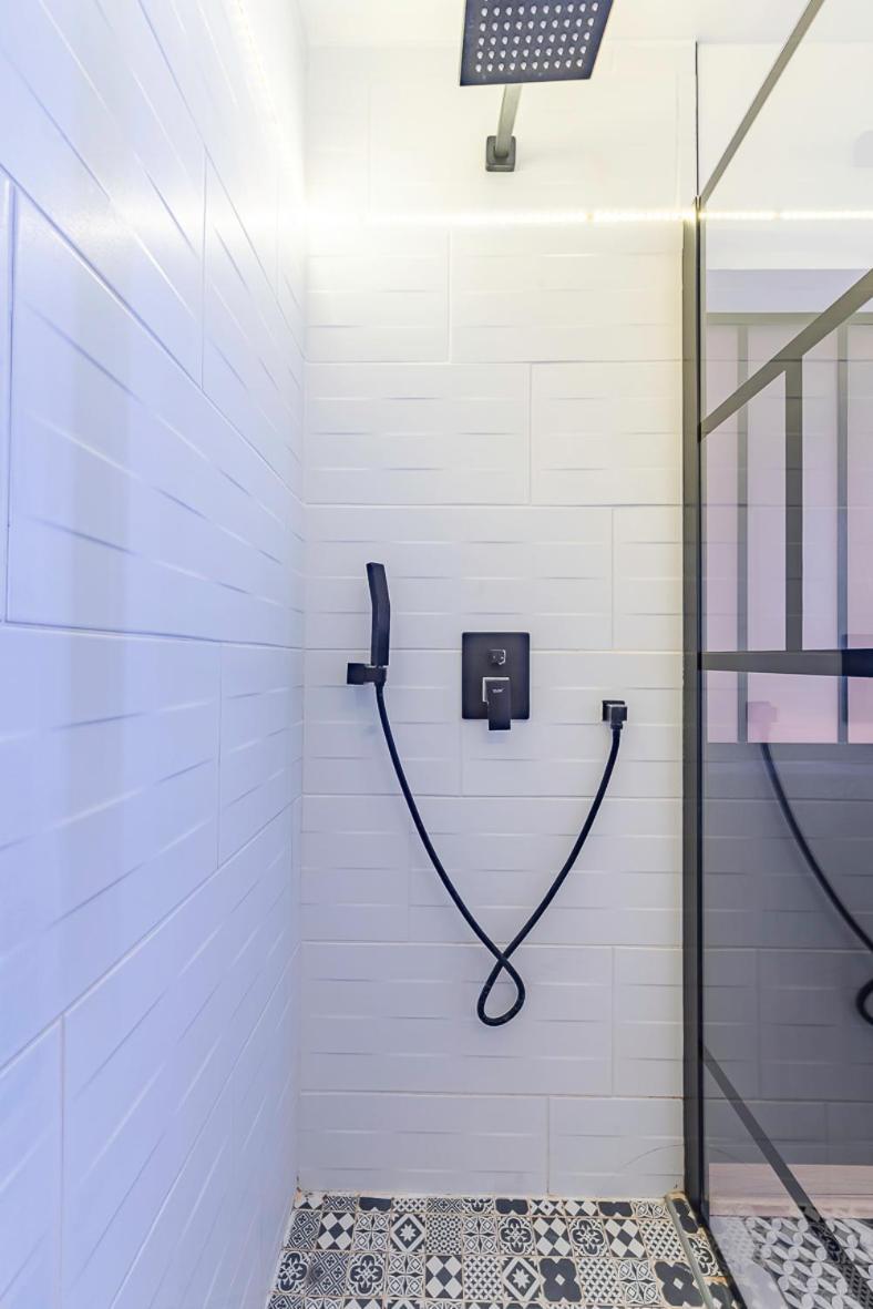 Belle Renovation Moderne Au Coeur Du Panier Apartamento Marselha Exterior foto